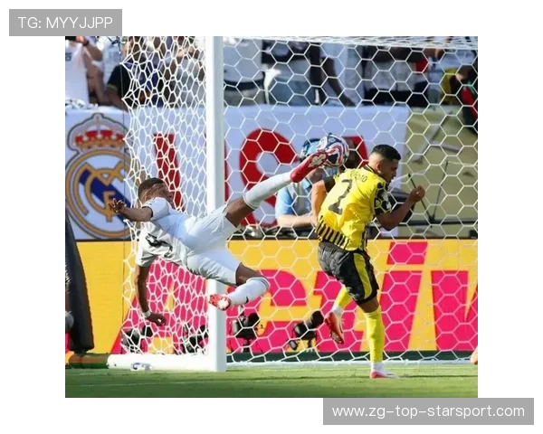 姆巴佩突破两人横传助攻，巴黎前场节奏完全掌控